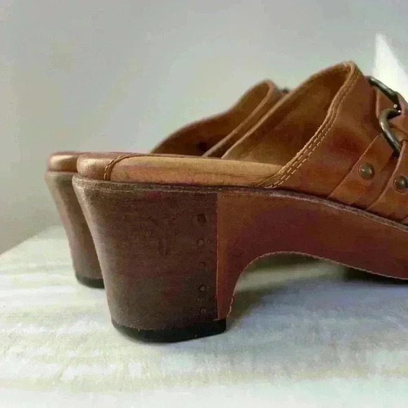 Leather Frye harness clogs - Picture 3 of 8